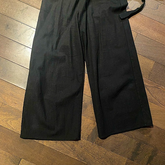 SOLD— Black Linen Flare Pant Suit - Picture 5 of 6